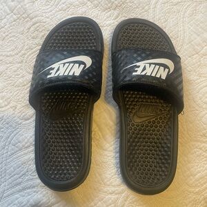Women’s Nike slides